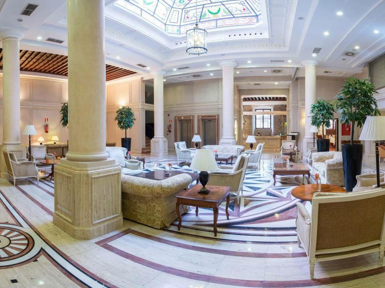 Готель Eugenia De Montijo, Autograph Collection Толедо Екстер'єр фото Lobby